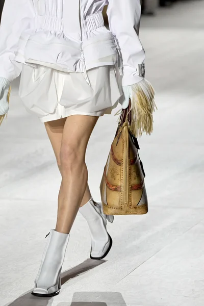 Look 2